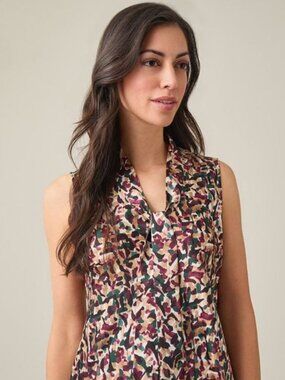 $59 Kasper Women's Printed Tie-Collar Sleeveless Blouse Petite Size SP